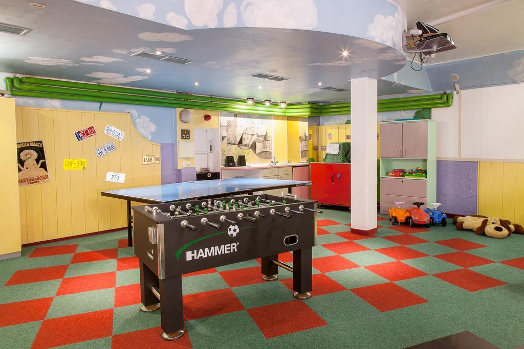 Hotel Neue Burg 나우더스 외부 사진