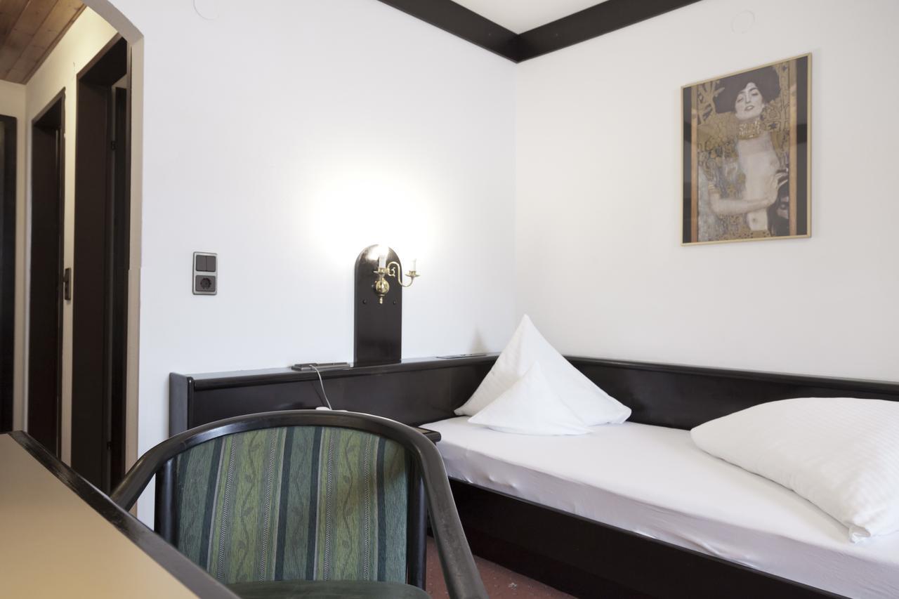 Hotel Neue Burg 나우더스 외부 사진