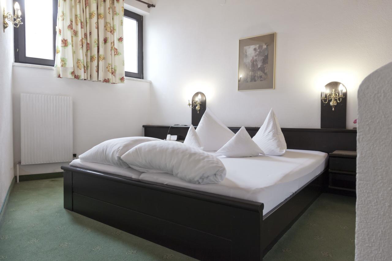 Hotel Neue Burg 나우더스 외부 사진